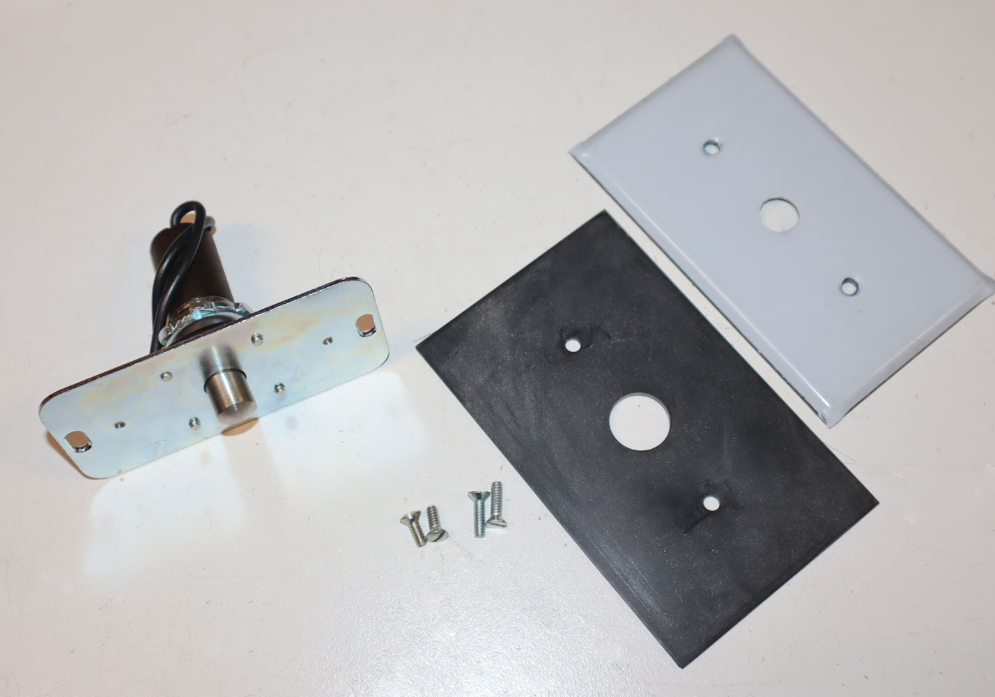 Lee-852-High-Voltage-Weatherproof-Button.jpg