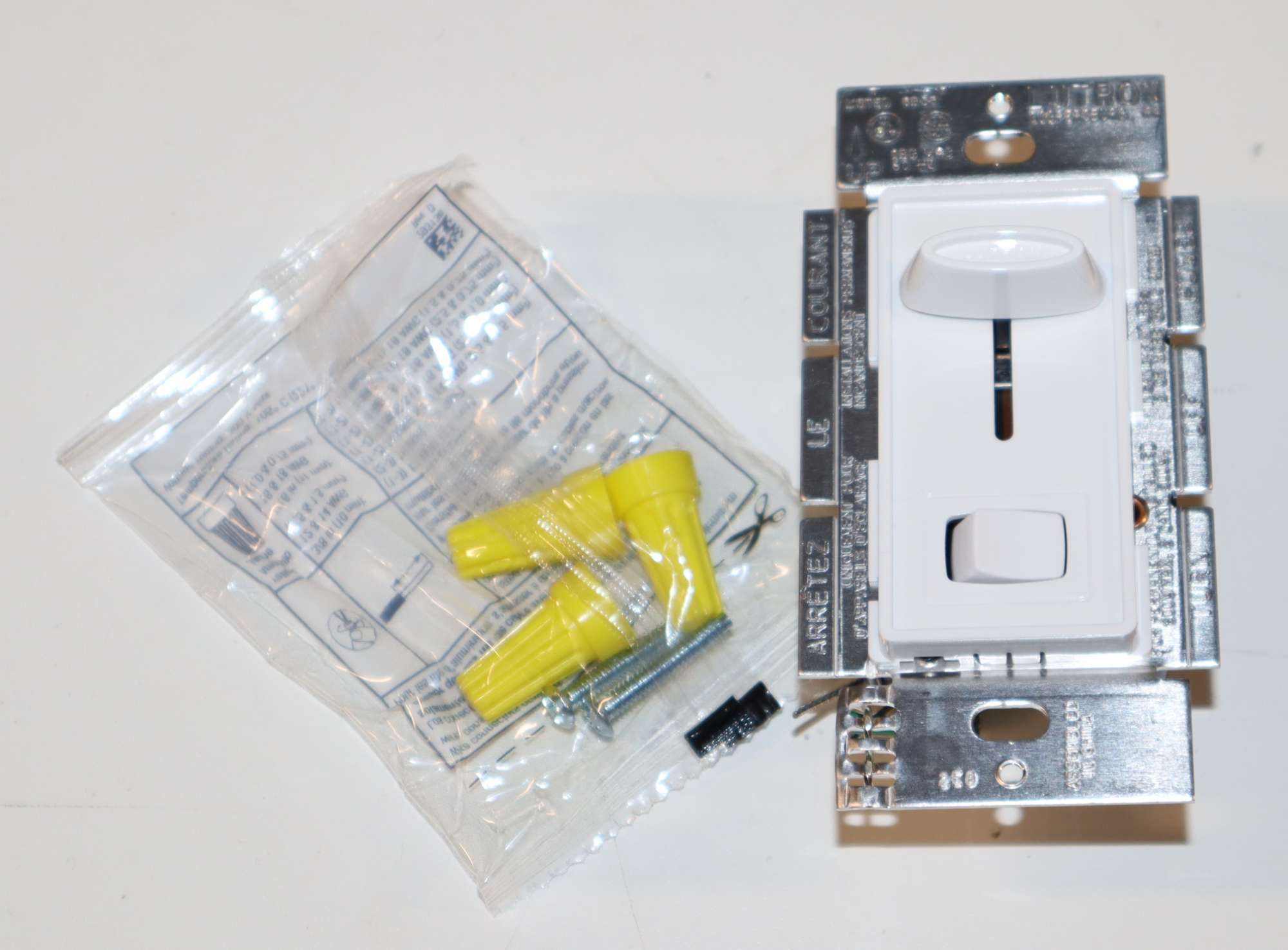 Lutron-S-600P-WH-Skylark-Incandescent-Dimmer.jpg
