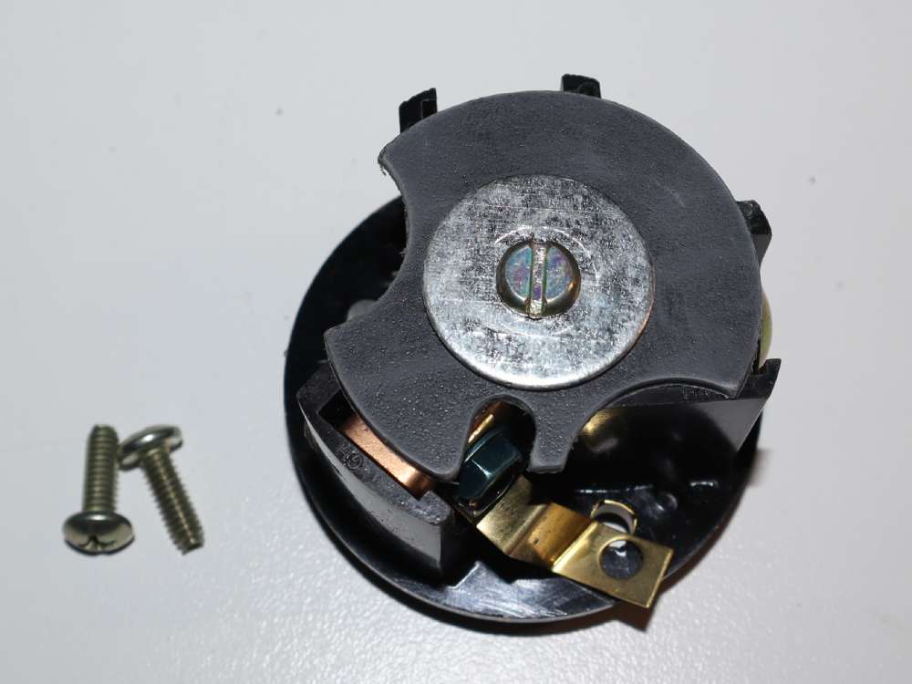 Midwest-R32U-3-Wire-30A-125V-Receptacle-Without-Bracket.jpg